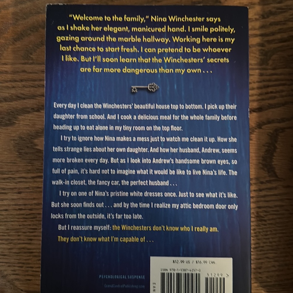 Book bundle - Picture 2 of 4